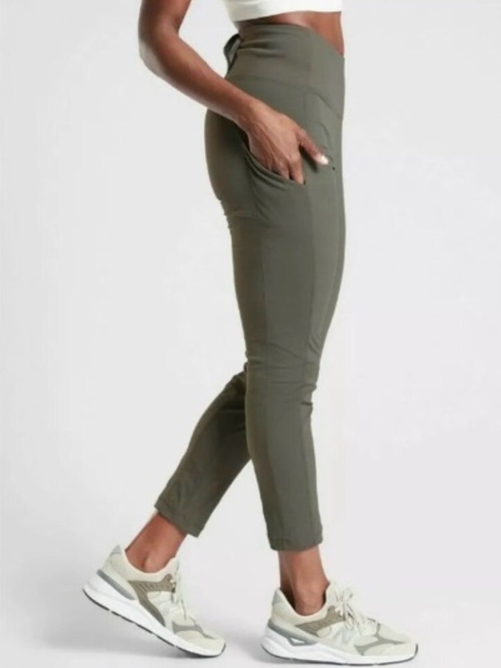 Athleta Trekkie Hybrid Cropped Tight-Olive Green